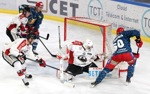 Photo hockey Ligue Magnus - Ligue Magnus : 10ème journée  : Grenoble  vs Chamonix  - Un rugueux 500e match à Pôle Sud