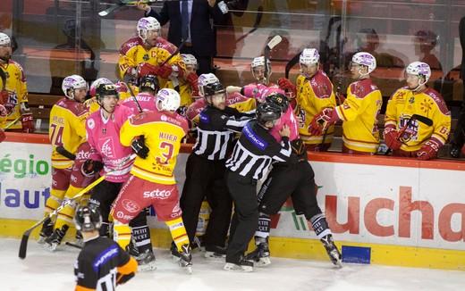 Photo hockey Ligue Magnus - Ligue Magnus : 11ème journée : Amiens  vs Dijon  - Un désastre pour les Gothiques 