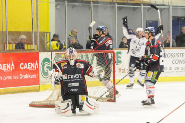 Photo hockey Ligue Magnus - Ligue Magnus : 11ème journée : Caen  vs Epinal  - Le réalisme des Dauphins
