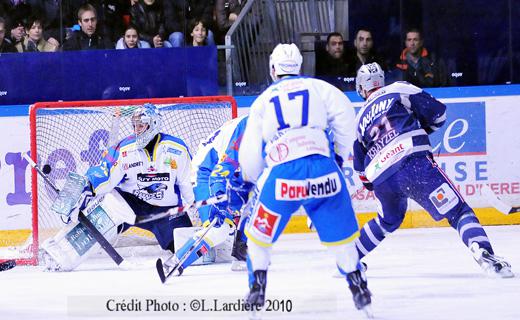 Photo hockey Ligue Magnus - Ligue Magnus : 12ème journée : Grenoble  vs Gap  - Grenoble plus coriace que le rapace!