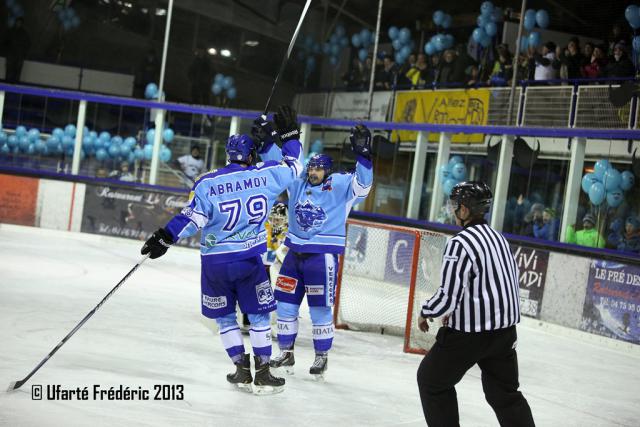 Photo hockey Ligue Magnus - Ligue Magnus : 12ème journée : Villard-de-Lans vs Strasbourg  - Avec courage et la moustache !