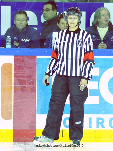 Photo hockey Ligue Magnus - Ligue Magnus : 14ème journée : Grenoble  vs Briançon  - 2 tours de cage et voila!