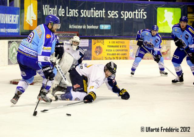 Photo hockey Ligue Magnus - Ligue Magnus : 15ème journée  : Villard-de-Lans vs Chamonix  - Villard dans le dur ! 