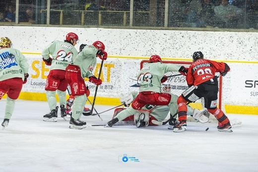 Photo hockey Ligue Magnus - Ligue Magnus : 15ème journée : Chamonix  vs Cergy-Pontoise - Les Jokers ont le sourire !