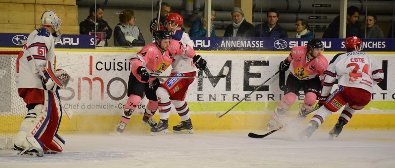 Photo hockey Ligue Magnus - Ligue Magnus : 15ème journée : Chamonix  vs Grenoble  - Pas d’exploit pour les Pionniers