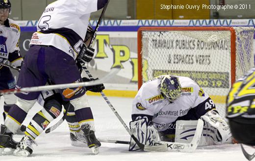 Photo hockey Ligue Magnus - Ligue Magnus : 15ème journée : Rouen vs Chamonix  - Le Chamois terrasse le Dragon