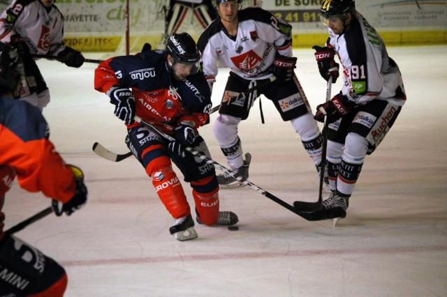 Photo hockey Ligue Magnus - Ligue Magnus : 16ème journée : Angers  vs Amiens  - Les Ducs se sont fait peur