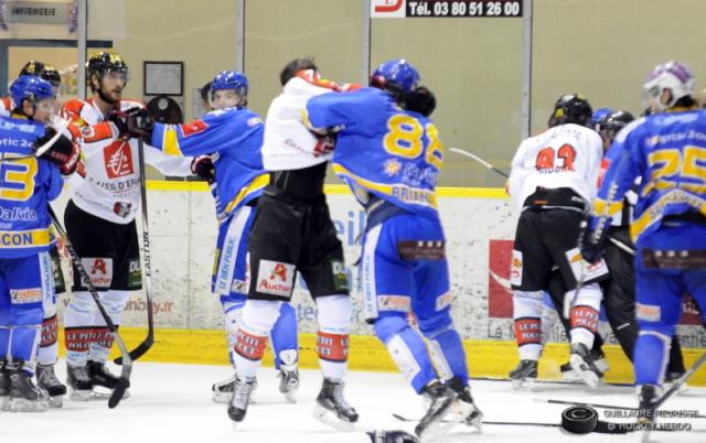 Photo hockey Ligue Magnus - Ligue Magnus : 16ème journée : Dijon  vs Amiens  - Dans la hotte des Gothiques