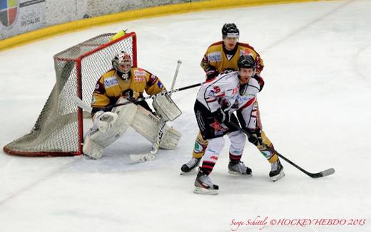 Photo hockey Ligue Magnus - Ligue Magnus : 17ème journée  : Morzine-Avoriaz vs Mulhouse - Les Pingouins sur le fil