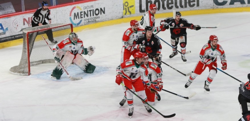 Photo hockey Ligue Magnus - Ligue Magnus : 17ème journée : Amiens  vs Anglet - Amiens : cinq minutes d’égarement 