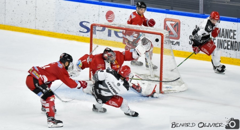 Photo hockey Ligue Magnus - Ligue Magnus : 17ème journée : Cergy-Pontoise vs Briançon  - Feu d’artifice offensif pour les Jokers