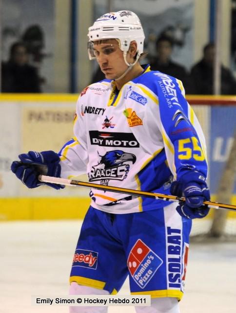 Photo hockey Ligue Magnus - Ligue Magnus : 18ème journée : Dijon  vs Gap  - Survol des Rapaces