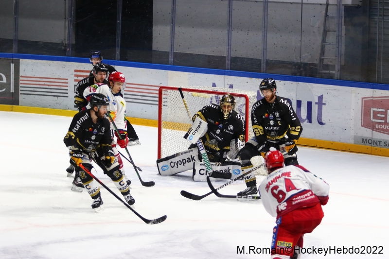 Photo hockey Ligue Magnus - Ligue Magnus : 18ème journée : Rouen vs Grenoble  - LM : Rouen s’offre le leader.