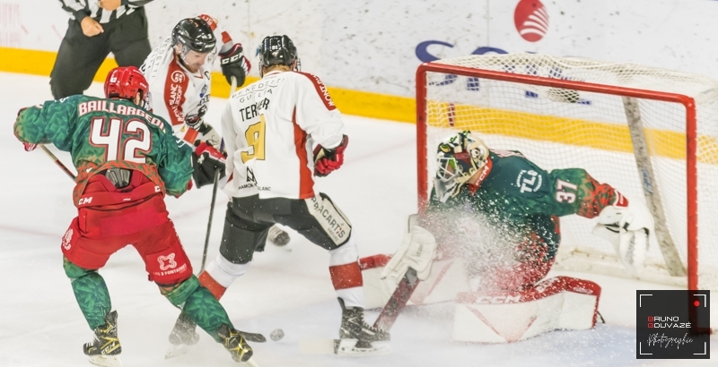 Photo hockey Ligue Magnus - Ligue Magnus : 1ere journée  : Cergy-Pontoise vs Chamonix  - Victoire aux forceps pour les Jokers