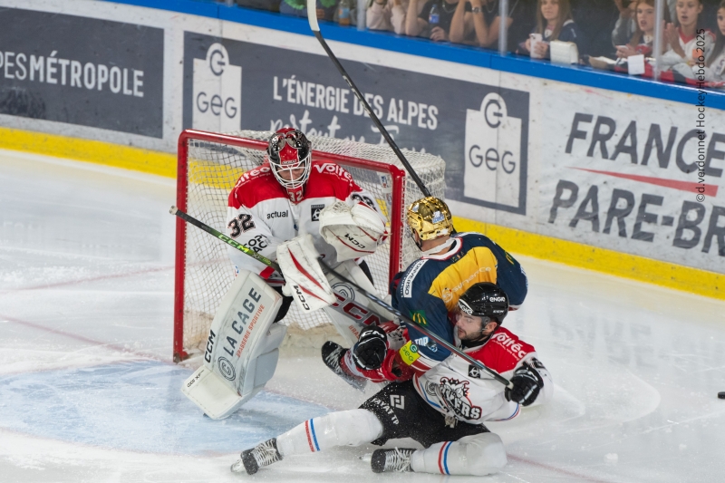 Photo hockey Ligue Magnus - Ligue Magnus : 1ere journée : Grenoble  vs Bordeaux - Grenoble domine Bordeaux pour la reprise ! 