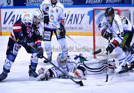 Photo hockey Ligue Magnus - Ligue Magnus : 20ème journée  : Grenoble  vs Caen  - Anniversaire réussi pour les BDL