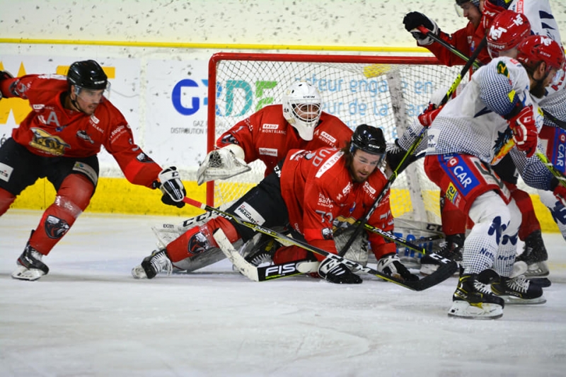 Photo hockey Ligue Magnus - Ligue Magnus : 20ème journée : Chamonix  vs Grenoble  - Les Pionniers n’ont pas fait le poids