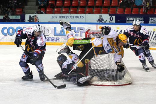 Photo hockey Ligue Magnus - Ligue Magnus : 22ème journée  : Grenoble  vs Strasbourg  - Grenoble dans l