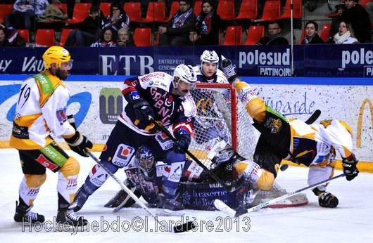 Photo hockey Ligue Magnus - Ligue Magnus : 22ème journée  : Grenoble  vs Strasbourg  - Grenoble dans l