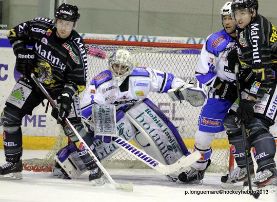 Photo hockey Ligue Magnus - Ligue Magnus : 23ème journée  : Rouen vs Gap  - Rouen dans la douleur.