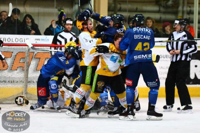 Photo hockey Ligue Magnus - Ligue Magnus : 23ème journée : Chamonix  vs Strasbourg  - Les Chamois sabotent l’Etoile Noire