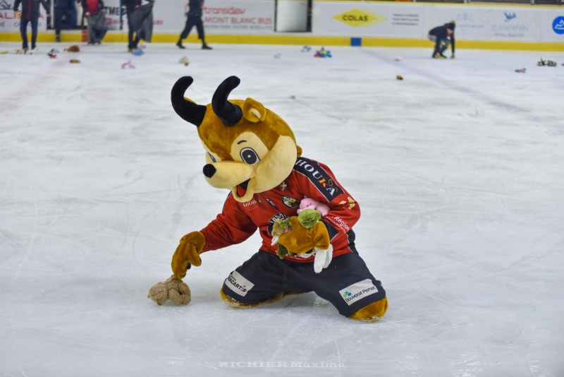Photo hockey Ligue Magnus - Ligue Magnus : 25ème journée : Chamonix  vs Bordeaux - La trêve ne refroidit pas les Pionniers !