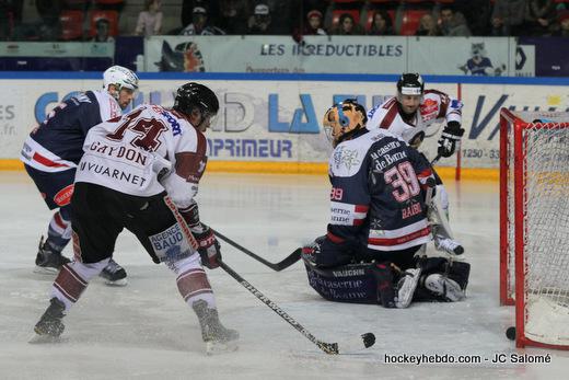 Photo hockey Ligue Magnus - Ligue Magnus : 26ème journée  : Grenoble  vs Morzine-Avoriaz - Le brûleur manque de gaz !