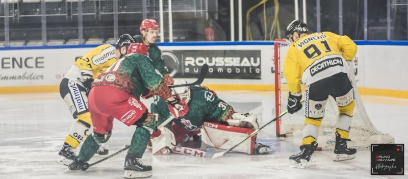 Photo hockey Ligue Magnus - Ligue Magnus : 26ème journée : Cergy-Pontoise vs Rouen - Les Dragons s’en sortent par un trou de souris