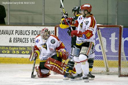 Photo hockey Ligue Magnus - Ligue Magnus : 26ème journée : Rouen vs Morzine-Avoriaz - Les Dragons en promenade...