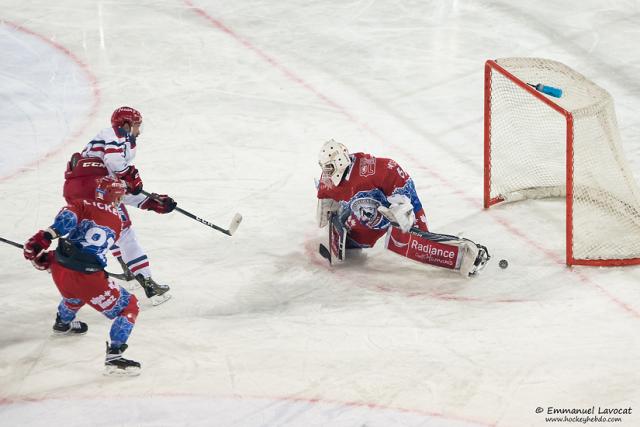 Photo hockey Ligue Magnus - Ligue Magnus : 29ème journée : Lyon vs Grenoble  - Winter Game 2016 : Domination des Brûleurs de Loups