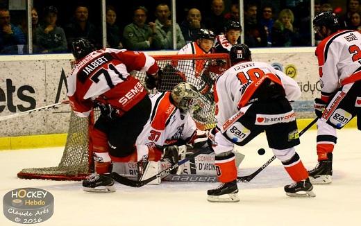 Photo hockey Ligue Magnus - Ligue Magnus : 2ème journée : Chamonix / Morzine vs Bordeaux - Le Boxer termine difficilement son ascension
