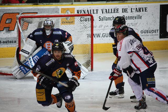 Photo hockey Ligue Magnus - Ligue Magnus : 2ème journée : Chamonix  vs Grenoble  - Chamonix en impose