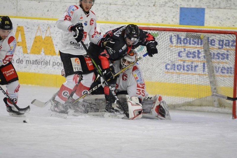Photo hockey Ligue Magnus - Ligue Magnus : 32ème journée : Chamonix  vs Amiens  - Les Pionniers passent la 5e !