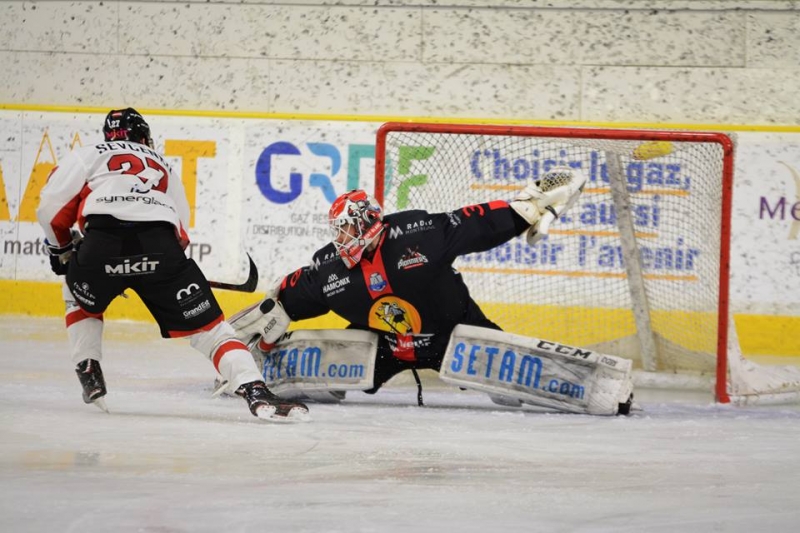 Photo hockey Ligue Magnus - Ligue Magnus : 32ème journée : Chamonix  vs Mulhouse - Les Pionniers enfoncent les Scorpions