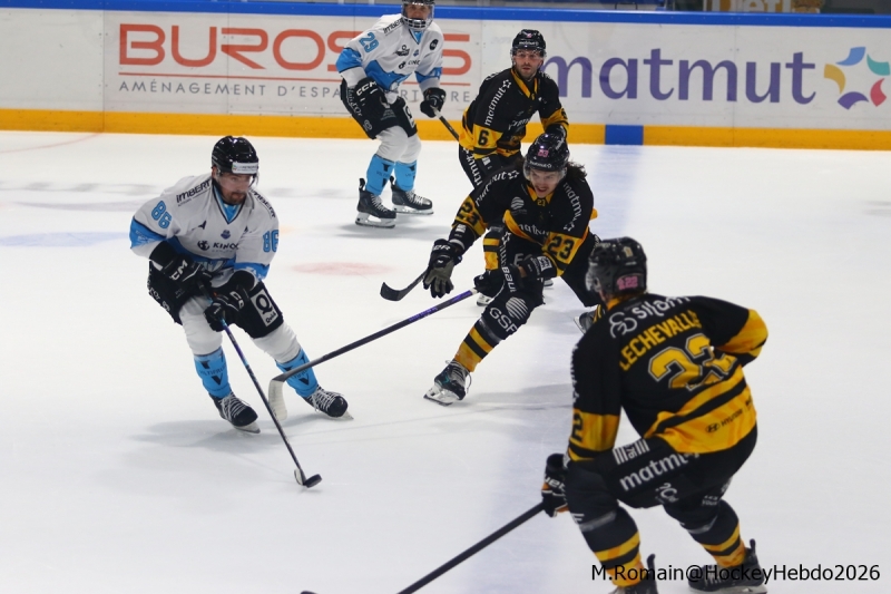 Photo hockey Ligue Magnus - Ligue Magnus : 35ème journée  : Rouen vs Marseille - Les dragons font plier les spartiates.
