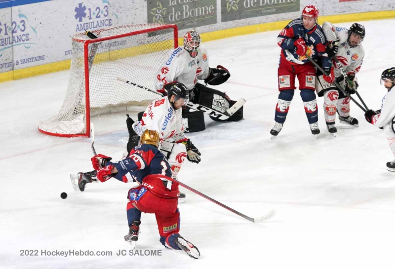 Photo hockey Ligue Magnus - Ligue Magnus : 36ème journée : Grenoble  vs Amiens  - Grenoble met fin à la série Amiénoise