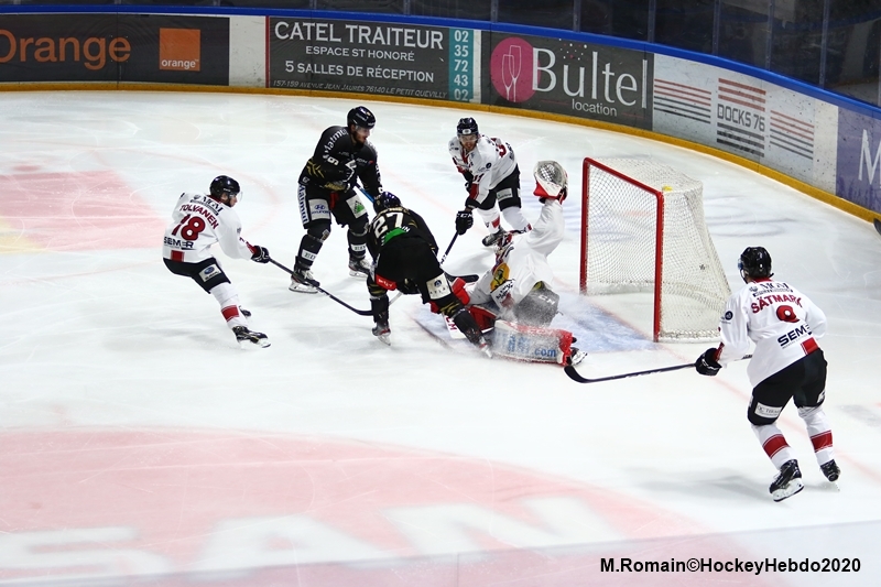 Photo hockey Ligue Magnus - Ligue Magnus : 36ème journée : Rouen vs Chamonix  - LM : Rouen joue avec le feu mais gagne 