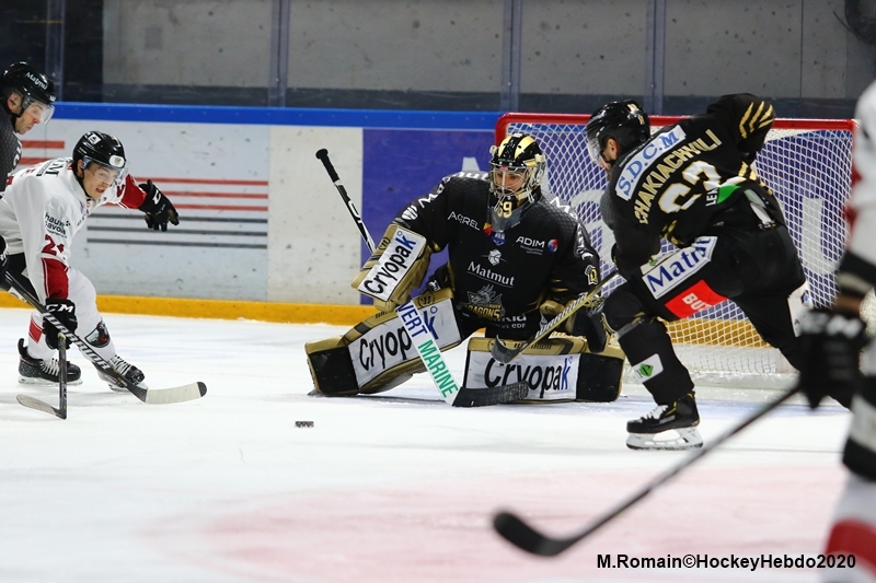 Photo hockey Ligue Magnus - Ligue Magnus : 36ème journée : Rouen vs Chamonix  - LM : Rouen joue avec le feu mais gagne 