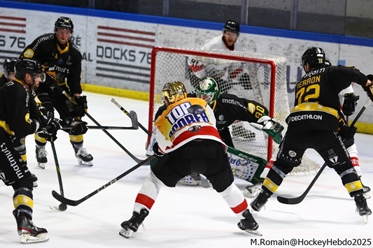 Photo hockey Ligue Magnus - Ligue Magnus : 37ème journée : Rouen vs Chamonix  - Rouen s’impose au bout du suspens.