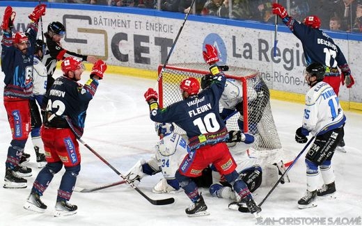 Photo hockey Ligue Magnus - Ligue Magnus : 39ème journée : Grenoble  vs Gap  - Grenoble bousculé par les Rapaces