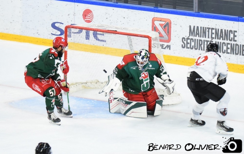 Photo hockey Ligue Magnus - Ligue Magnus : 3ème journée : Cergy-Pontoise vs Chamonix  - L’avalanche des Jokers emporte les Pionniers