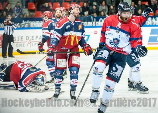 Photo hockey Ligue Magnus - Ligue Magnus : 41ème journée : Grenoble  vs Angers  - LM : Grenoble - Angers: courant alternatif