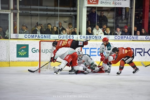 Photo hockey Ligue Magnus - Ligue Magnus : 42ème journée : Chamonix  vs Cergy-Pontoise - Défaite crève-cœur des Pionniers