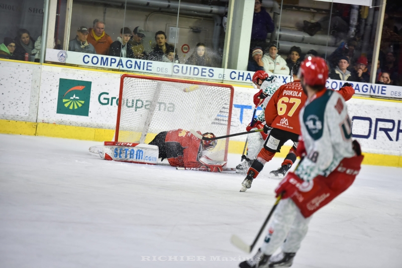 Photo hockey Ligue Magnus - Ligue Magnus : 42ème journée : Chamonix  vs Cergy-Pontoise - Défaite crève-cœur des Pionniers