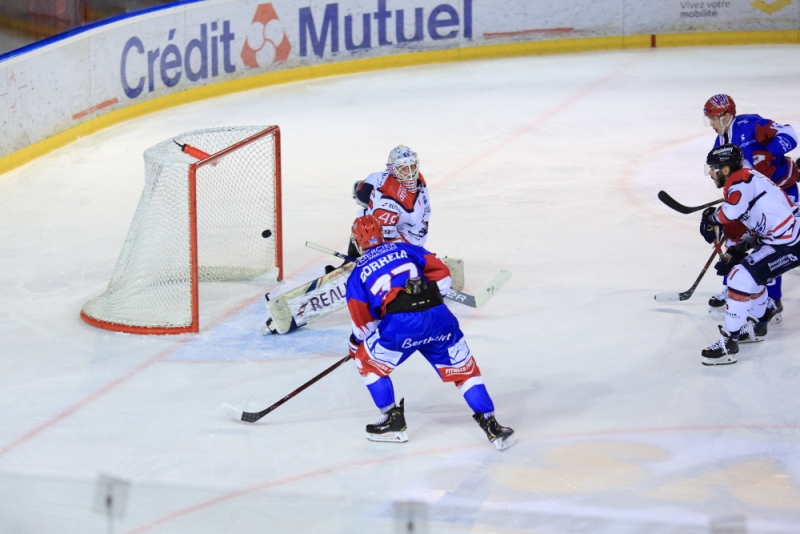Photo hockey Ligue Magnus - Ligue Magnus : 42ème journée : Lyon vs Angers  - Ne pas vendre la peau du Lion...