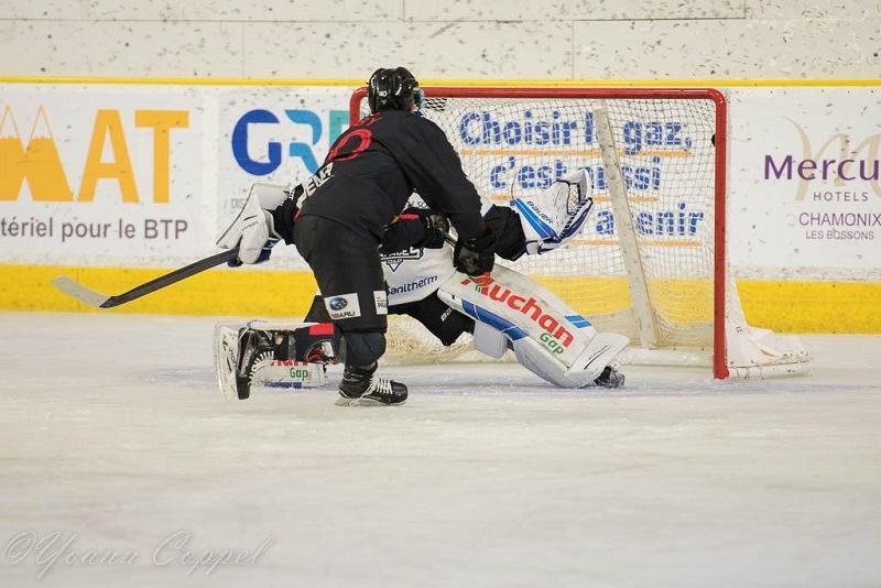 Photo hockey Ligue Magnus - Ligue Magnus : 5ème journée : Chamonix  vs Gap  - Les Pionniers poursuivent leur ascension.
