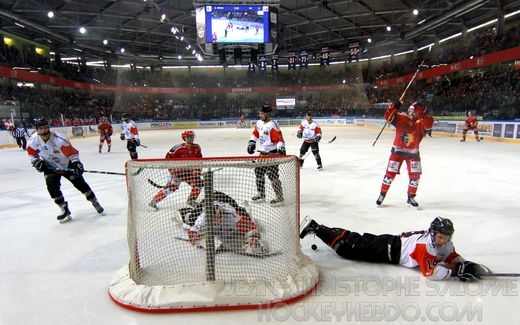 Photo hockey Ligue Magnus - Ligue Magnus : 6ème journée : Grenoble  vs Nice - Grenoble fait parler la poudre