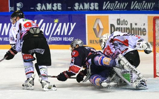 Photo hockey Ligue Magnus - Ligue Magnus : 7ème journée : Grenoble  vs Amiens  - Un gros tiers et ça repart!