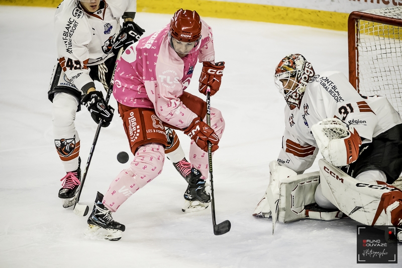 Photo hockey Ligue Magnus - Ligue Magnus : 8ème journée : Cergy-Pontoise vs Chamonix  - Cergy coince devant Chamonix