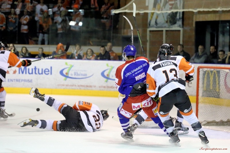 Photo hockey Ligue Magnus - Ligue Magnus : 8ème journée : Mulhouse vs Epinal  - Si près du but…